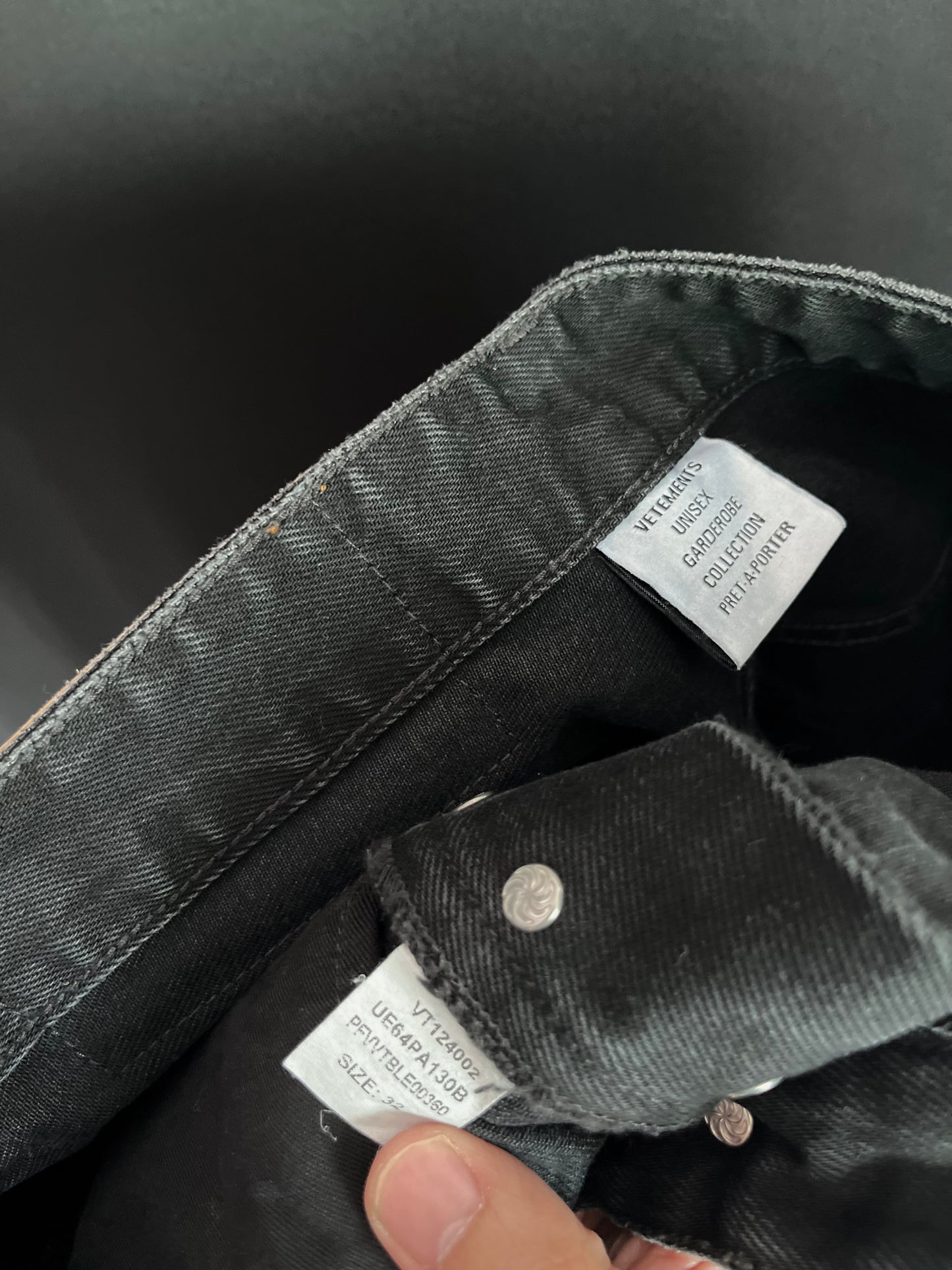Vetements Destroyed Baggy Denim (33W)￼