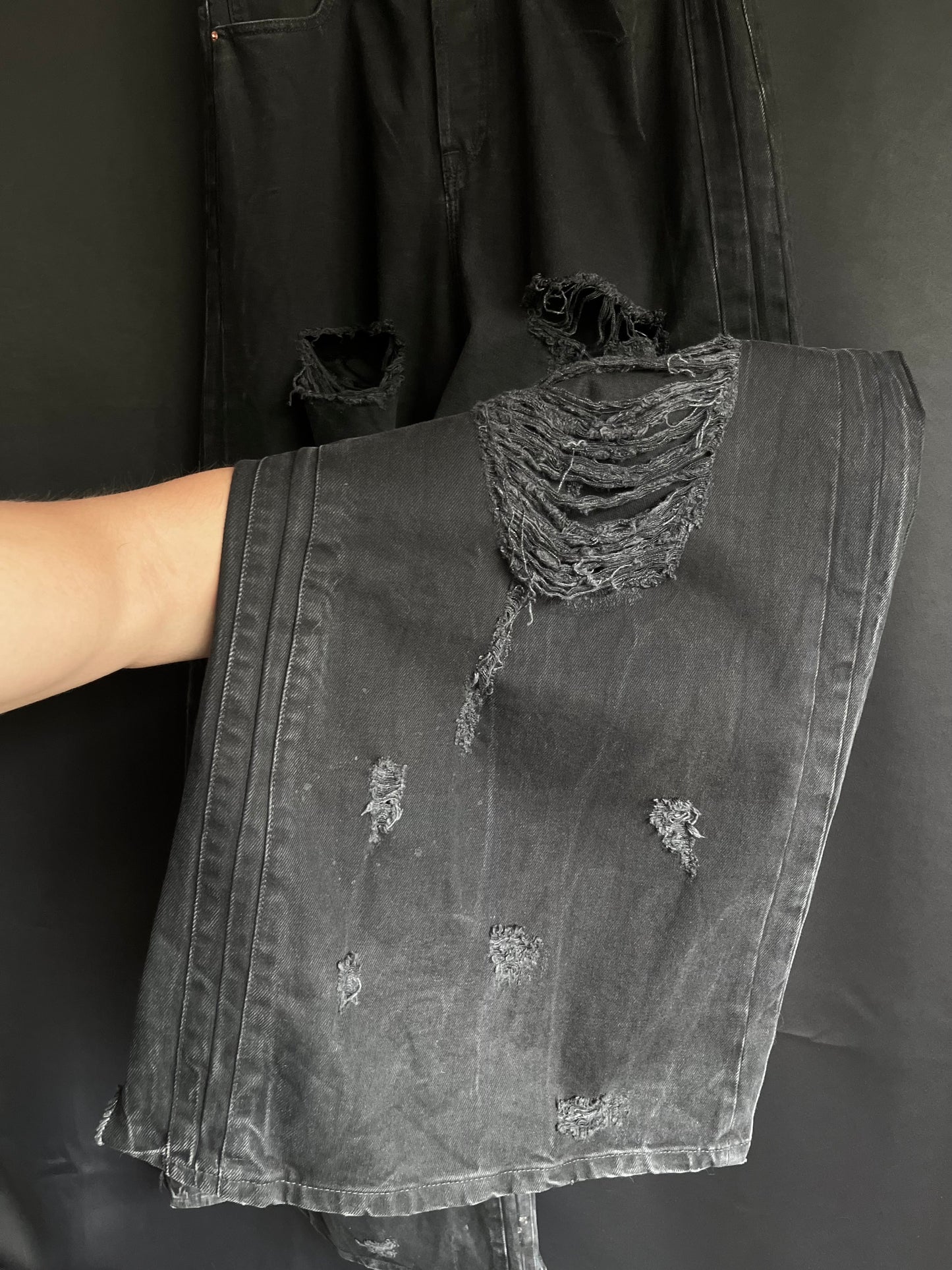 Vetements Destroyed Baggy Denim (33W)￼