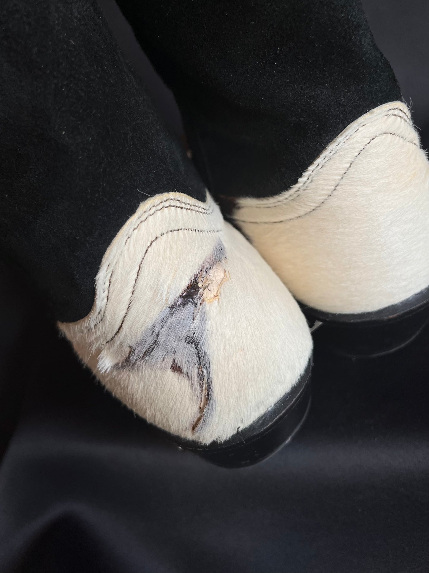 Vtg Cow Fur Made in USA Cowboy Boots (12US)